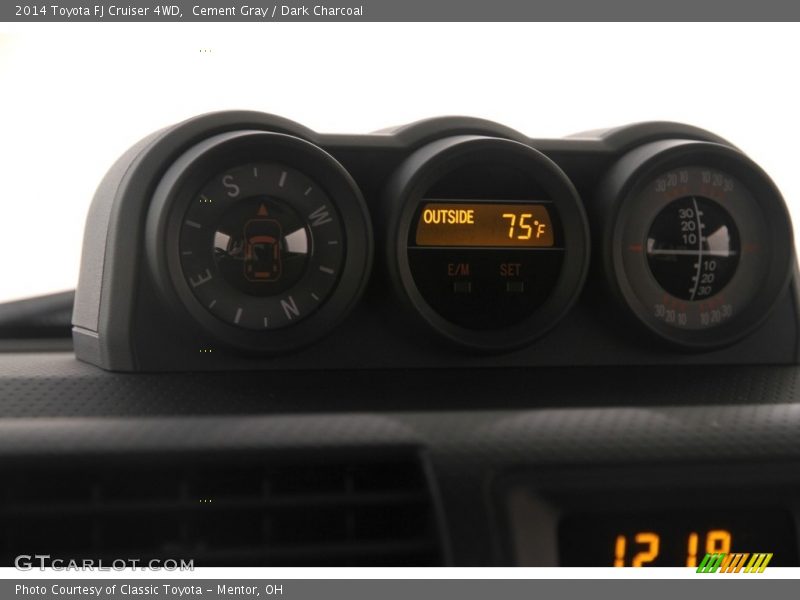 Cement Gray / Dark Charcoal 2014 Toyota FJ Cruiser 4WD