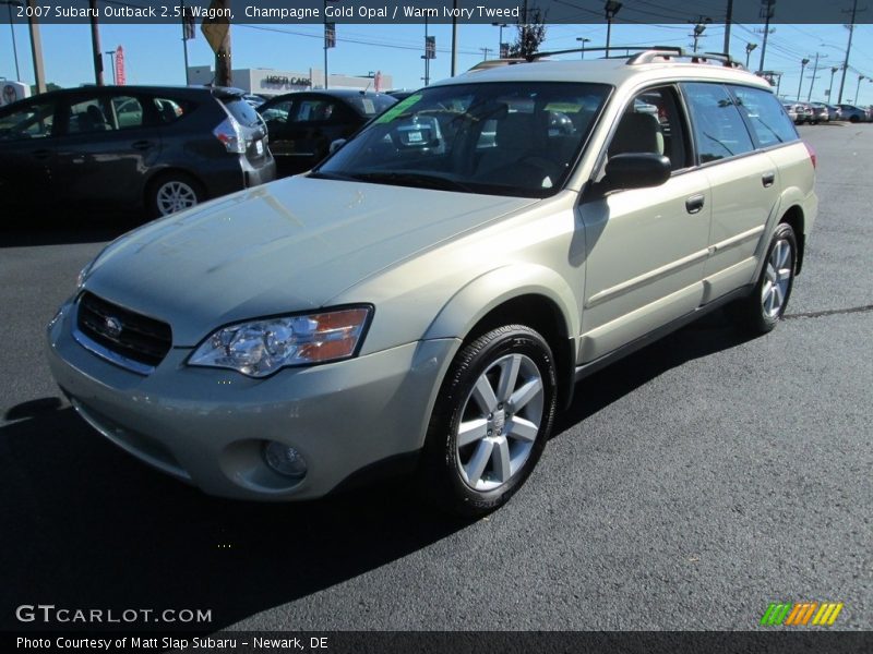 Champagne Gold Opal / Warm Ivory Tweed 2007 Subaru Outback 2.5i Wagon