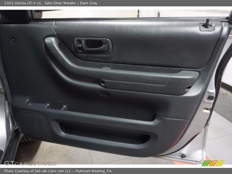 Satin Silver Metallic / Dark Gray 2001 Honda CR-V LX