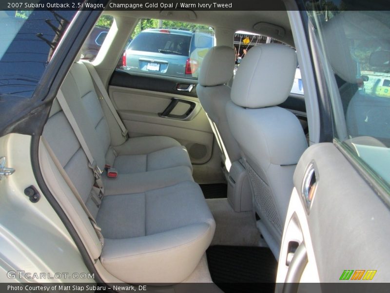 Champagne Gold Opal / Warm Ivory Tweed 2007 Subaru Outback 2.5i Wagon