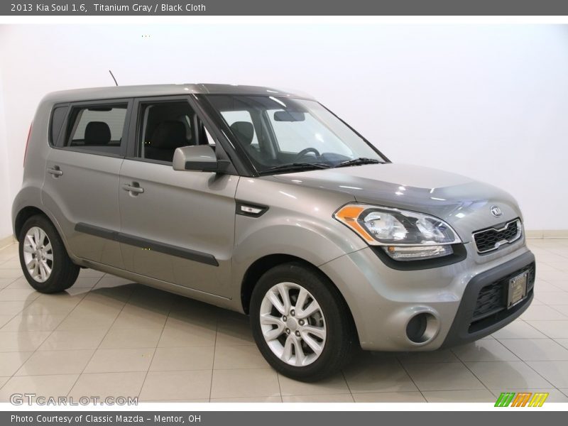 Titanium Gray / Black Cloth 2013 Kia Soul 1.6