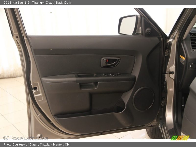Titanium Gray / Black Cloth 2013 Kia Soul 1.6
