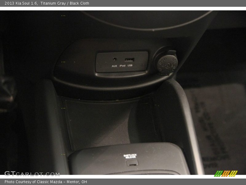 Titanium Gray / Black Cloth 2013 Kia Soul 1.6