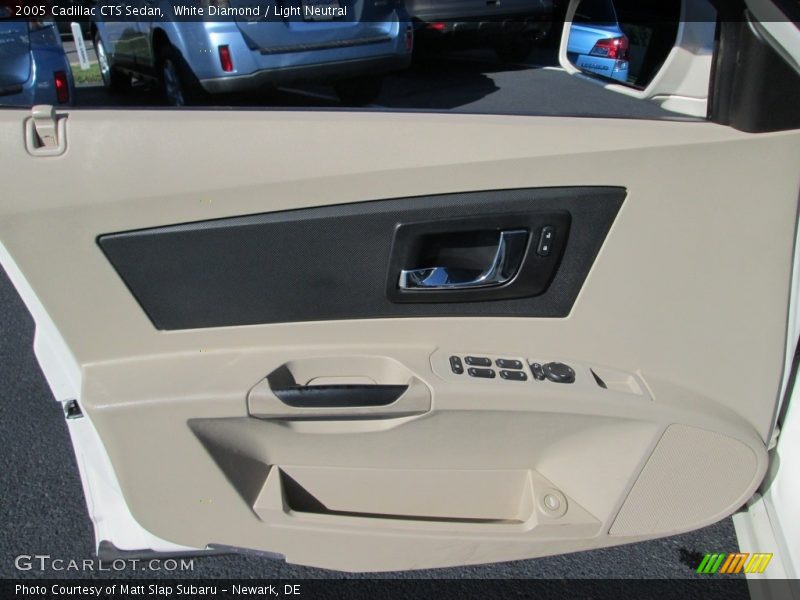 White Diamond / Light Neutral 2005 Cadillac CTS Sedan