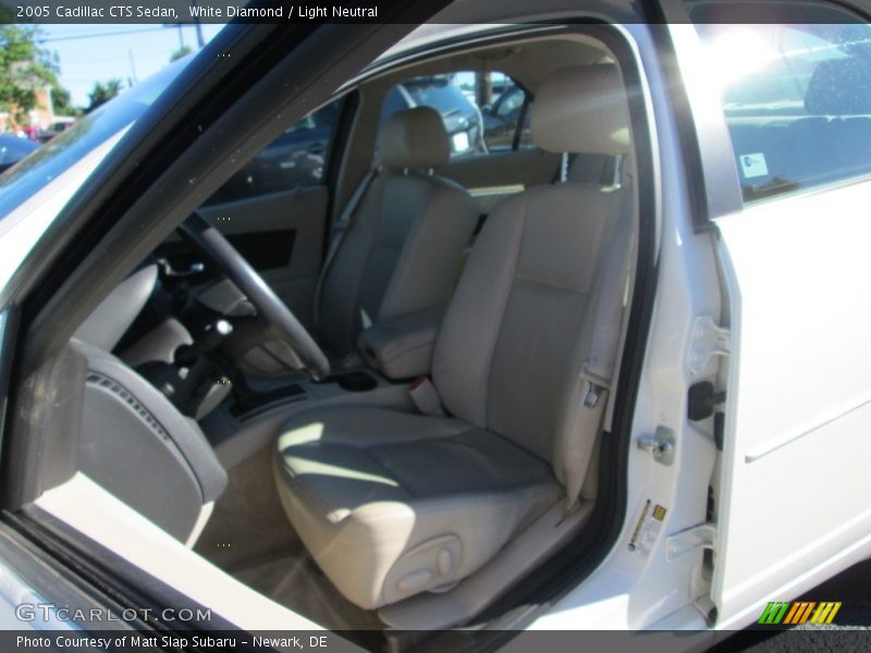 White Diamond / Light Neutral 2005 Cadillac CTS Sedan