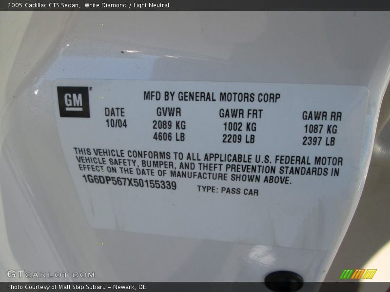 White Diamond / Light Neutral 2005 Cadillac CTS Sedan