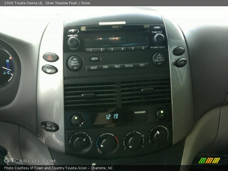 Silver Shadow Pearl / Stone 2009 Toyota Sienna LE