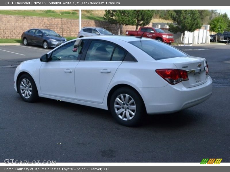 Summit White / Jet Black/Medium Titanium 2011 Chevrolet Cruze LS