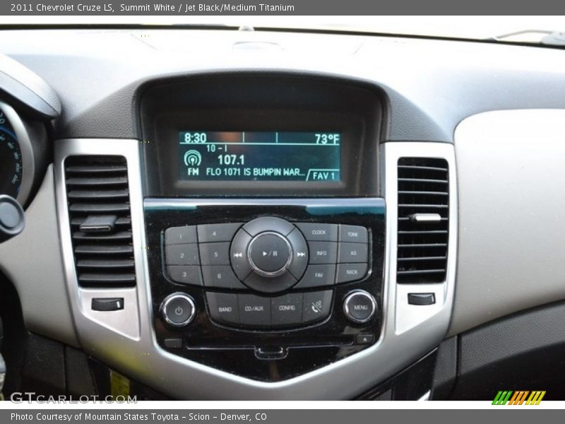 Summit White / Jet Black/Medium Titanium 2011 Chevrolet Cruze LS