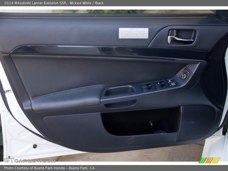Wicked White / Black 2014 Mitsubishi Lancer Evolution GSR