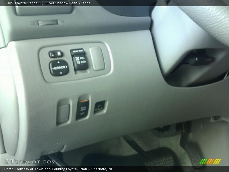 Silver Shadow Pearl / Stone 2009 Toyota Sienna LE