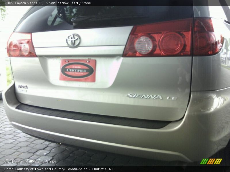 Silver Shadow Pearl / Stone 2009 Toyota Sienna LE