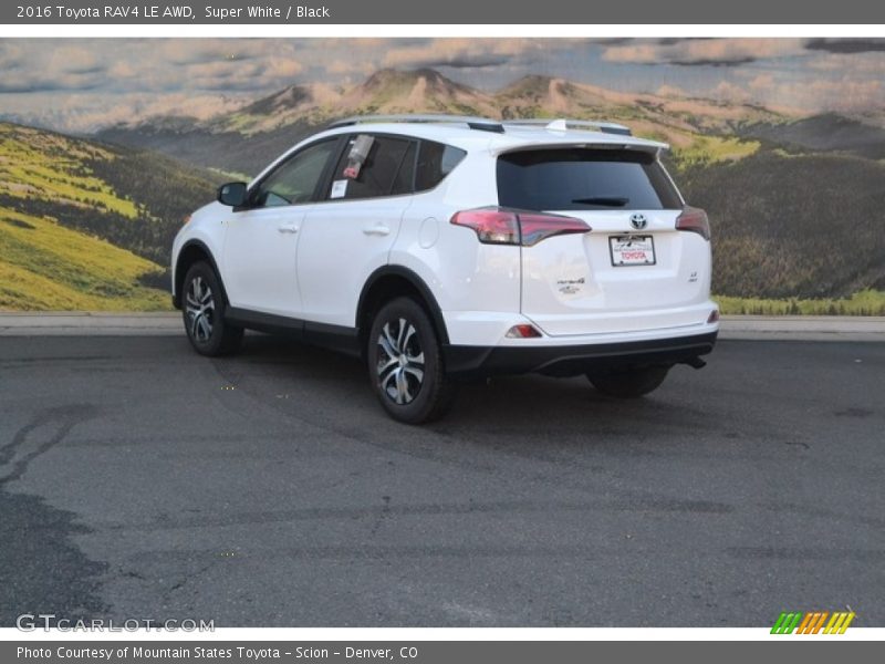 Super White / Black 2016 Toyota RAV4 LE AWD