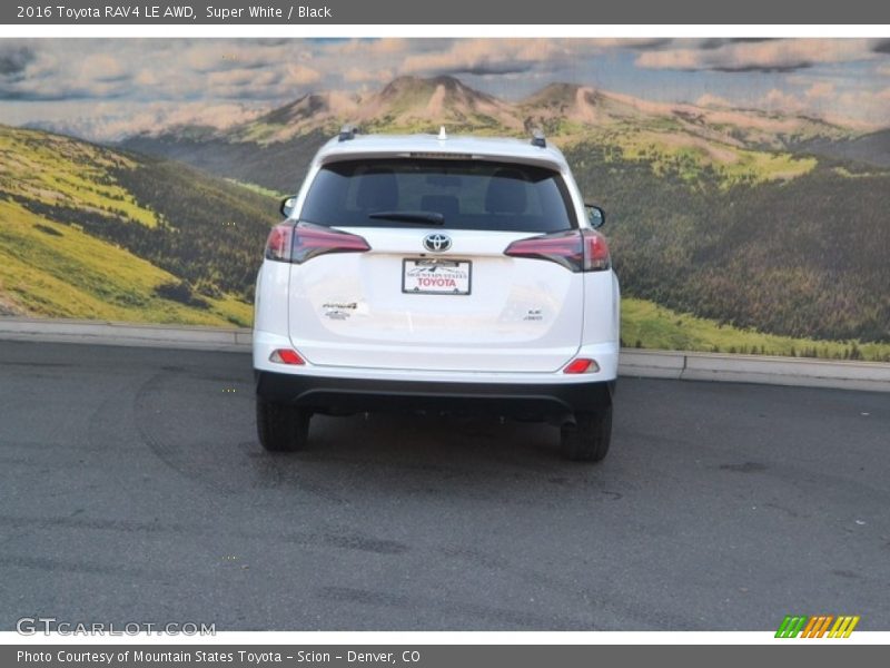 Super White / Black 2016 Toyota RAV4 LE AWD