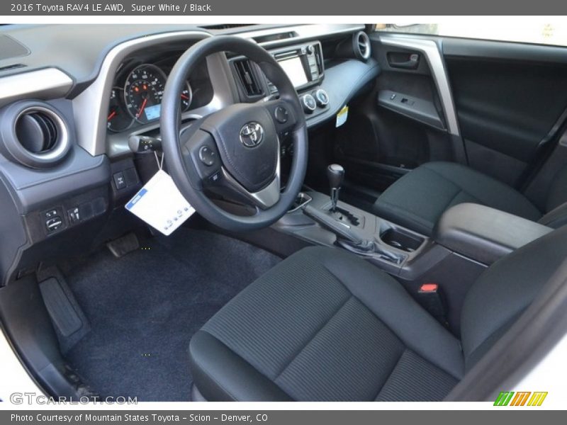 Super White / Black 2016 Toyota RAV4 LE AWD