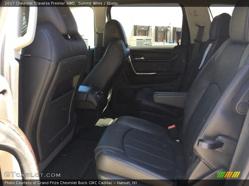 Summit White / Ebony 2017 Chevrolet Traverse Premier AWD