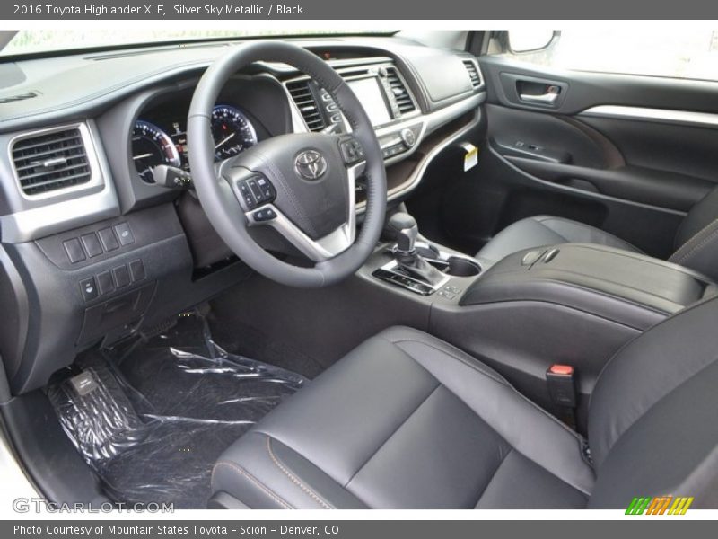 Silver Sky Metallic / Black 2016 Toyota Highlander XLE