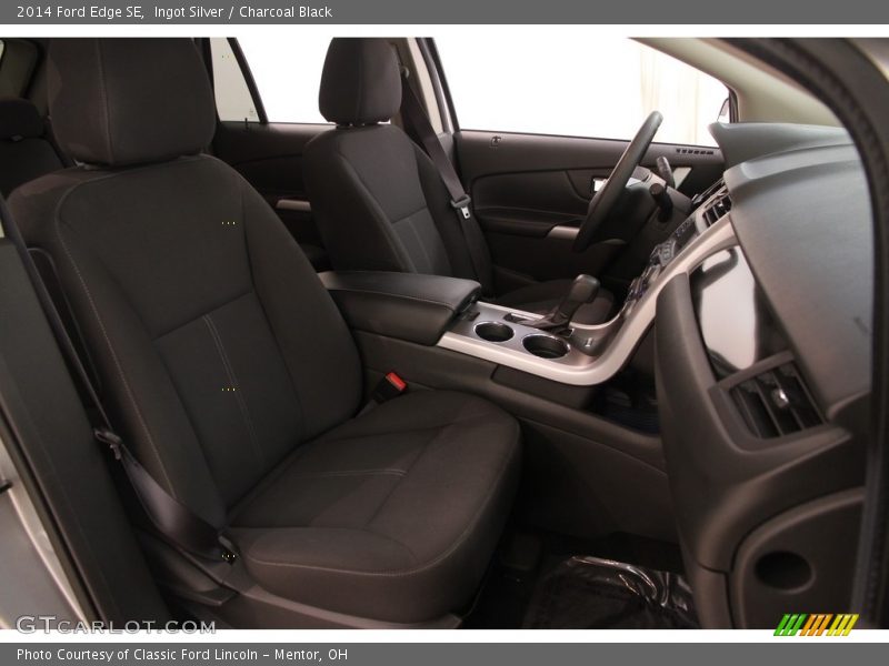 Ingot Silver / Charcoal Black 2014 Ford Edge SE