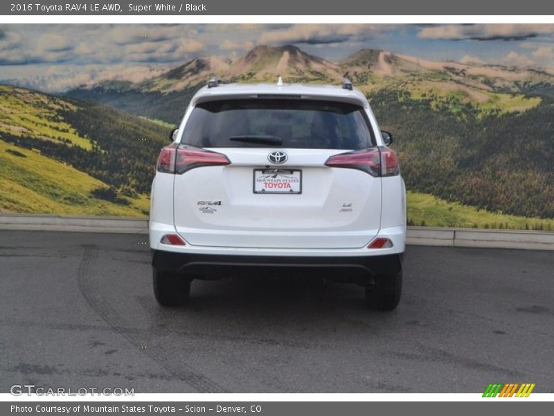 Super White / Black 2016 Toyota RAV4 LE AWD