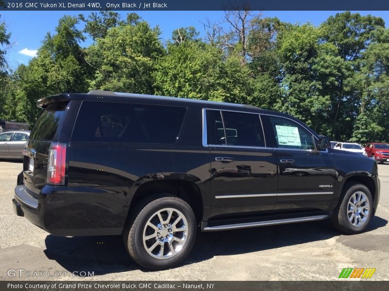 Onyx Black / Jet Black 2016 GMC Yukon XL Denali 4WD