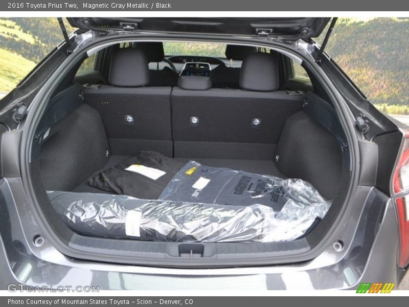 Magnetic Gray Metallic / Black 2016 Toyota Prius Two