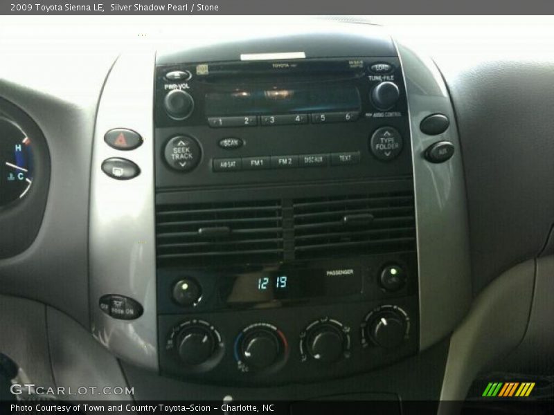 Silver Shadow Pearl / Stone 2009 Toyota Sienna LE