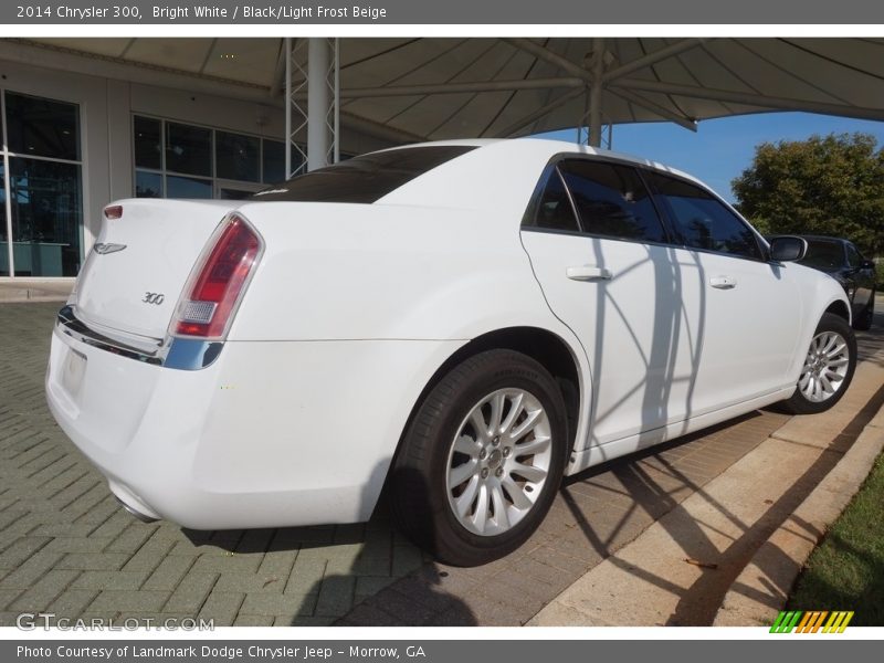 Bright White / Black/Light Frost Beige 2014 Chrysler 300