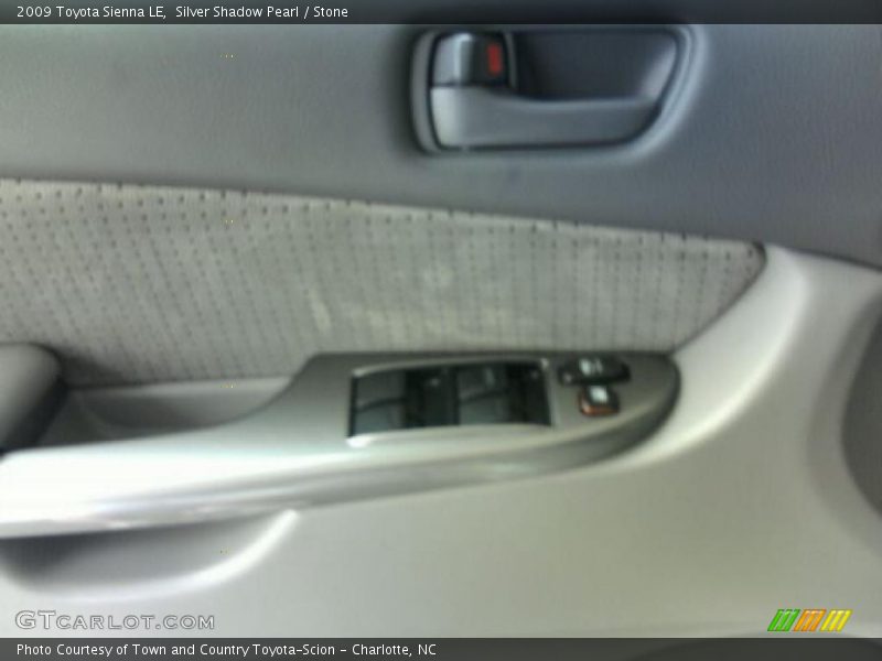 Silver Shadow Pearl / Stone 2009 Toyota Sienna LE