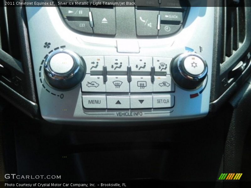 Silver Ice Metallic / Light Titanium/Jet Black 2011 Chevrolet Equinox LT