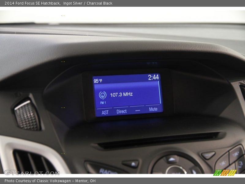 Ingot Silver / Charcoal Black 2014 Ford Focus SE Hatchback