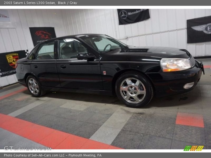 Black / Gray 2003 Saturn L Series L300 Sedan
