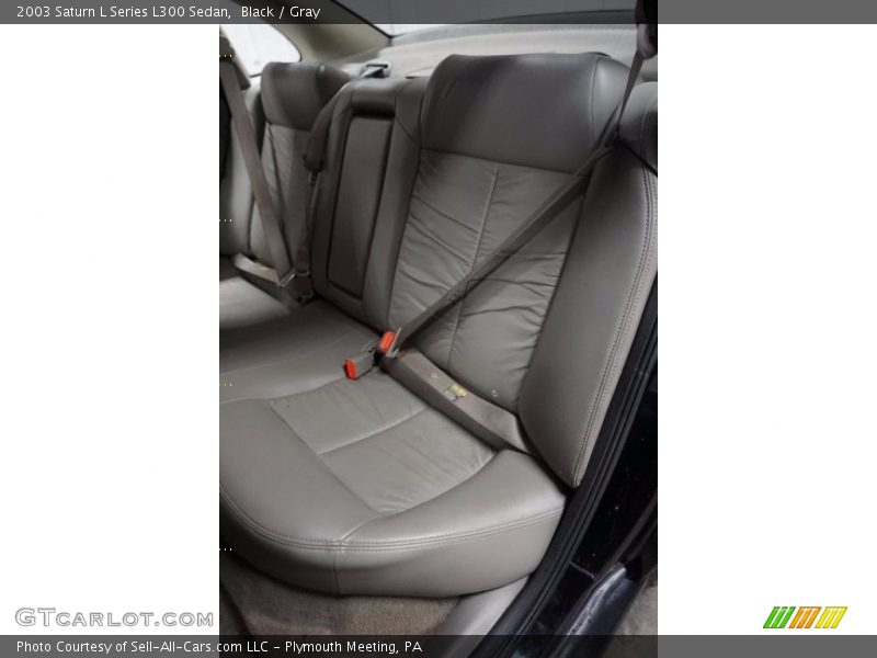 Black / Gray 2003 Saturn L Series L300 Sedan