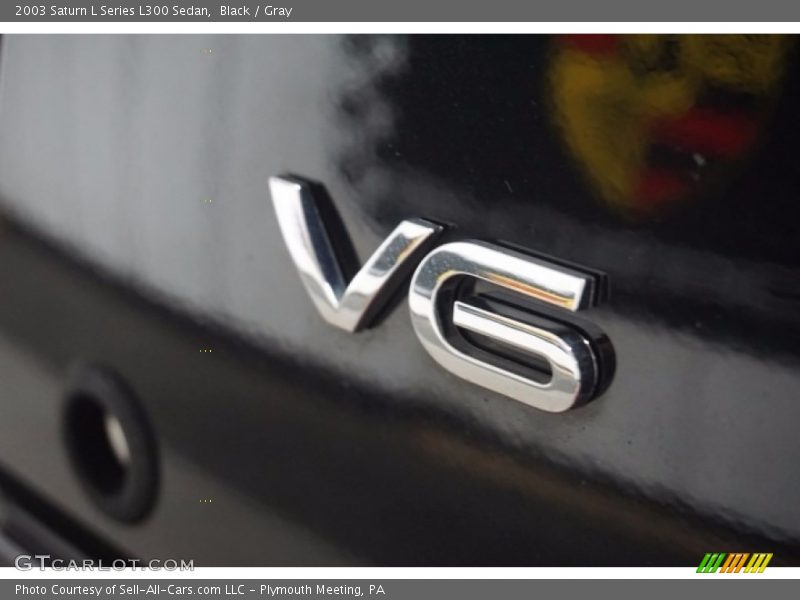Black / Gray 2003 Saturn L Series L300 Sedan