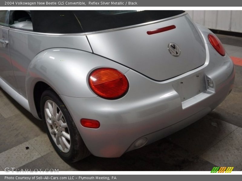 Reflex Silver Metallic / Black 2004 Volkswagen New Beetle GLS Convertible