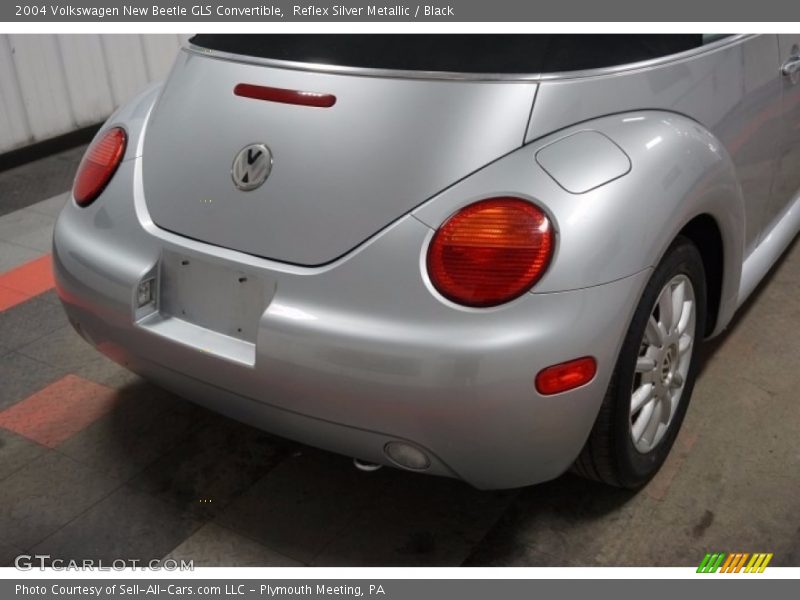 Reflex Silver Metallic / Black 2004 Volkswagen New Beetle GLS Convertible