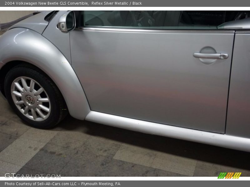 Reflex Silver Metallic / Black 2004 Volkswagen New Beetle GLS Convertible