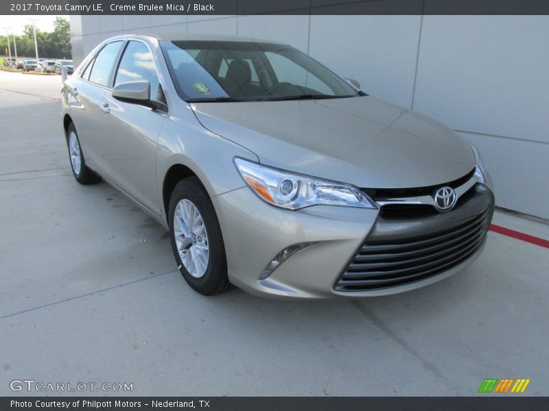 Creme Brulee Mica / Black 2017 Toyota Camry LE