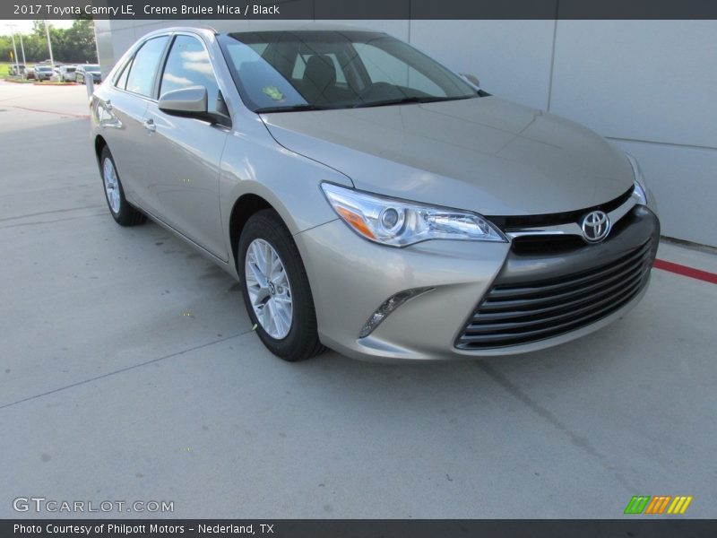 Creme Brulee Mica / Black 2017 Toyota Camry LE
