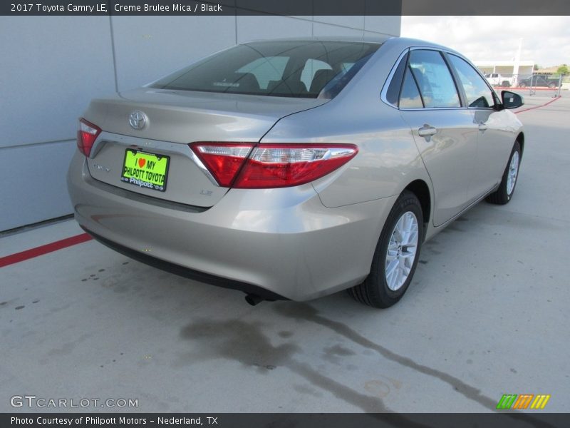 Creme Brulee Mica / Black 2017 Toyota Camry LE