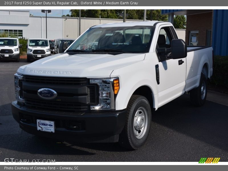 Oxford White / Medium Earth Gray 2017 Ford F250 Super Duty XL Regular Cab