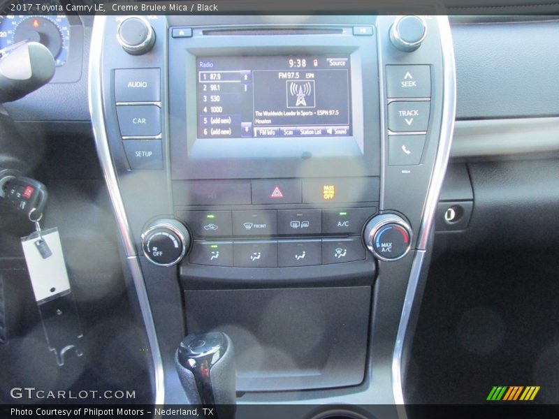 Creme Brulee Mica / Black 2017 Toyota Camry LE