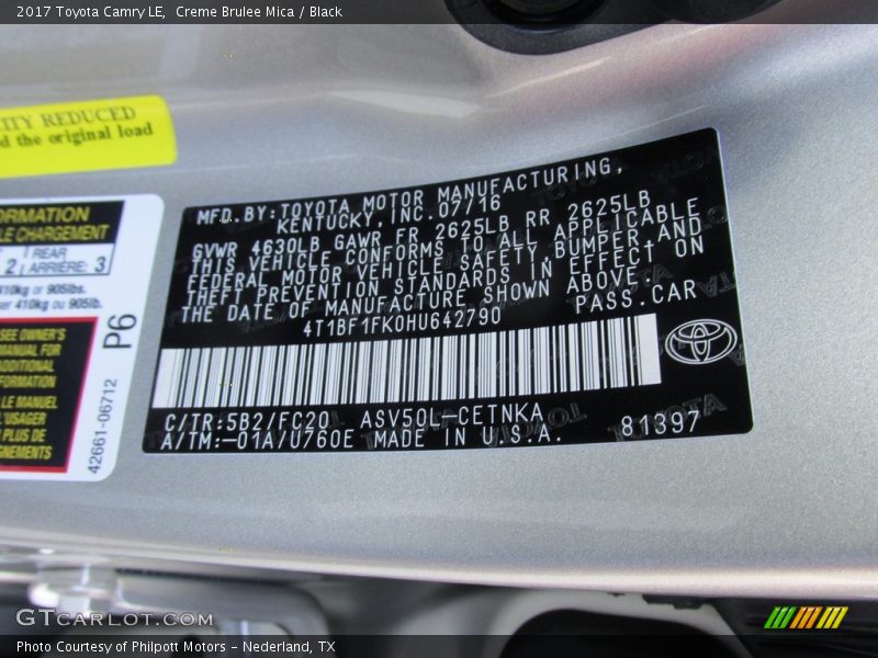 Creme Brulee Mica / Black 2017 Toyota Camry LE