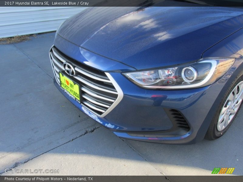 Lakeside Blue / Gray 2017 Hyundai Elantra SE