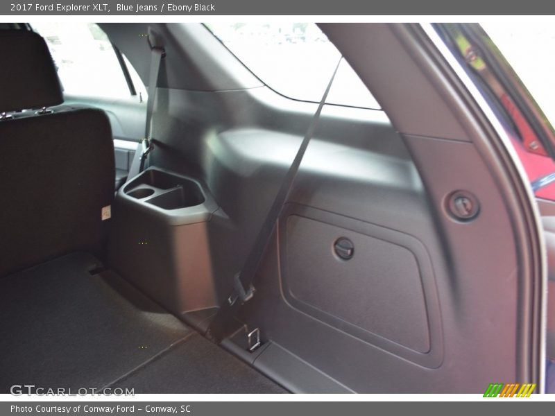 Blue Jeans / Ebony Black 2017 Ford Explorer XLT