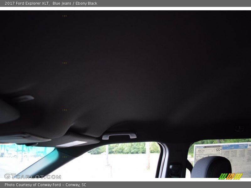 Blue Jeans / Ebony Black 2017 Ford Explorer XLT