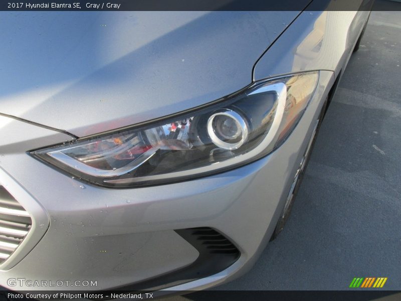 Gray / Gray 2017 Hyundai Elantra SE
