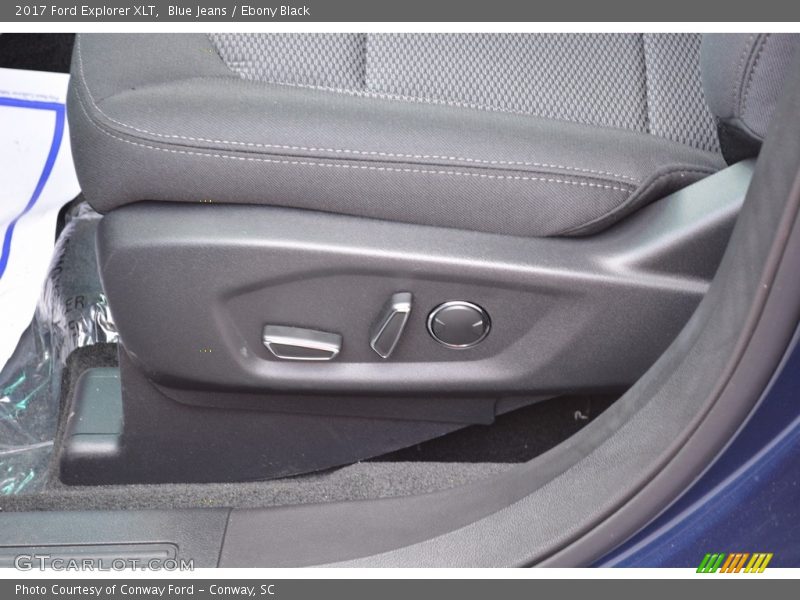 Blue Jeans / Ebony Black 2017 Ford Explorer XLT
