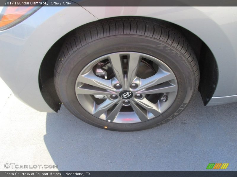 Gray / Gray 2017 Hyundai Elantra SE