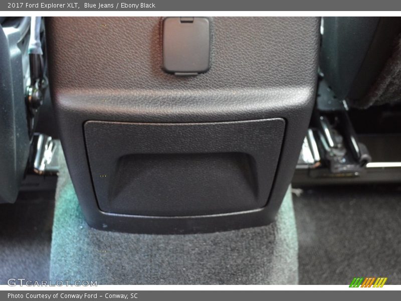 Blue Jeans / Ebony Black 2017 Ford Explorer XLT