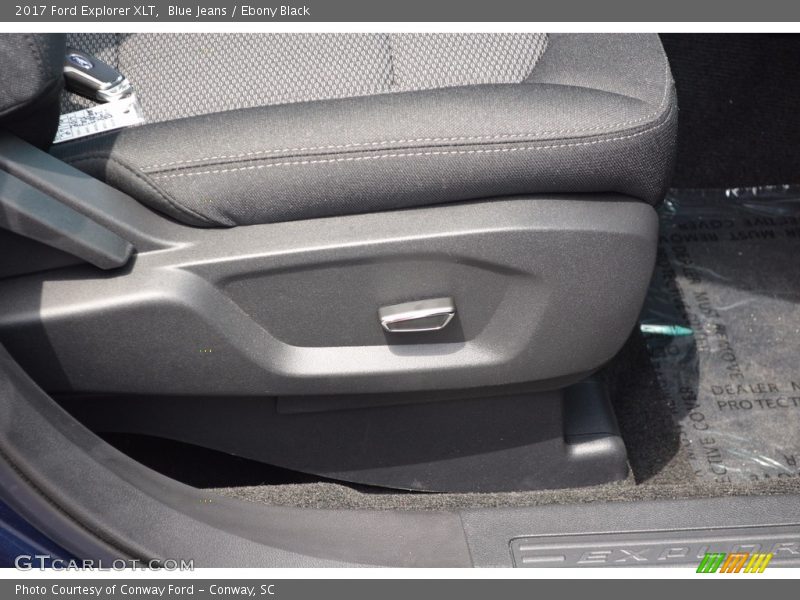 Blue Jeans / Ebony Black 2017 Ford Explorer XLT